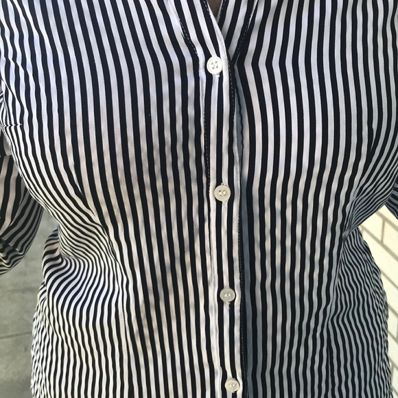 H&M striped black and white button down top - Picture 2 of 3